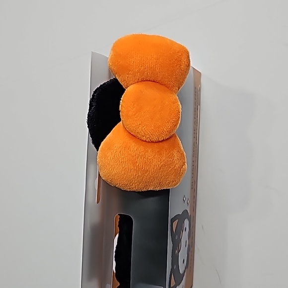 the Creme Shop Hello Kitty Halloween Limited Edition Spa Plush Headband Black Ca - Picture 3 of 4